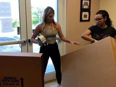 TV Adjustable Moving Box Fits Up to 70″