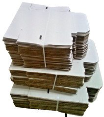 W28 – 6-1/2″ x 4-7/8″ x 2-5/8″ White Corrugated Mailer Packing Boxes 50/bundle